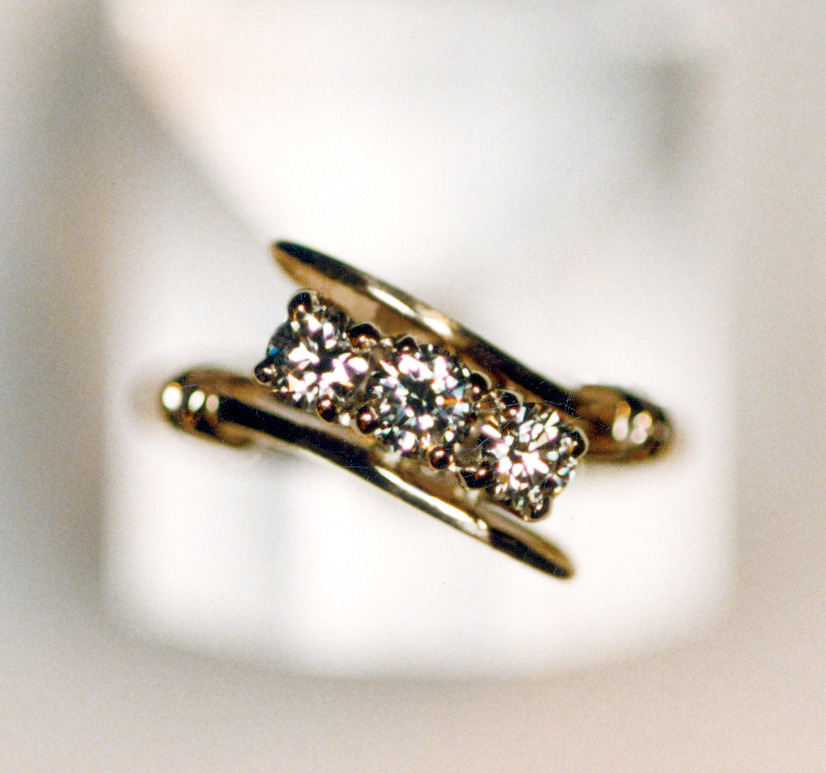 Picture of three diamond hammered ring